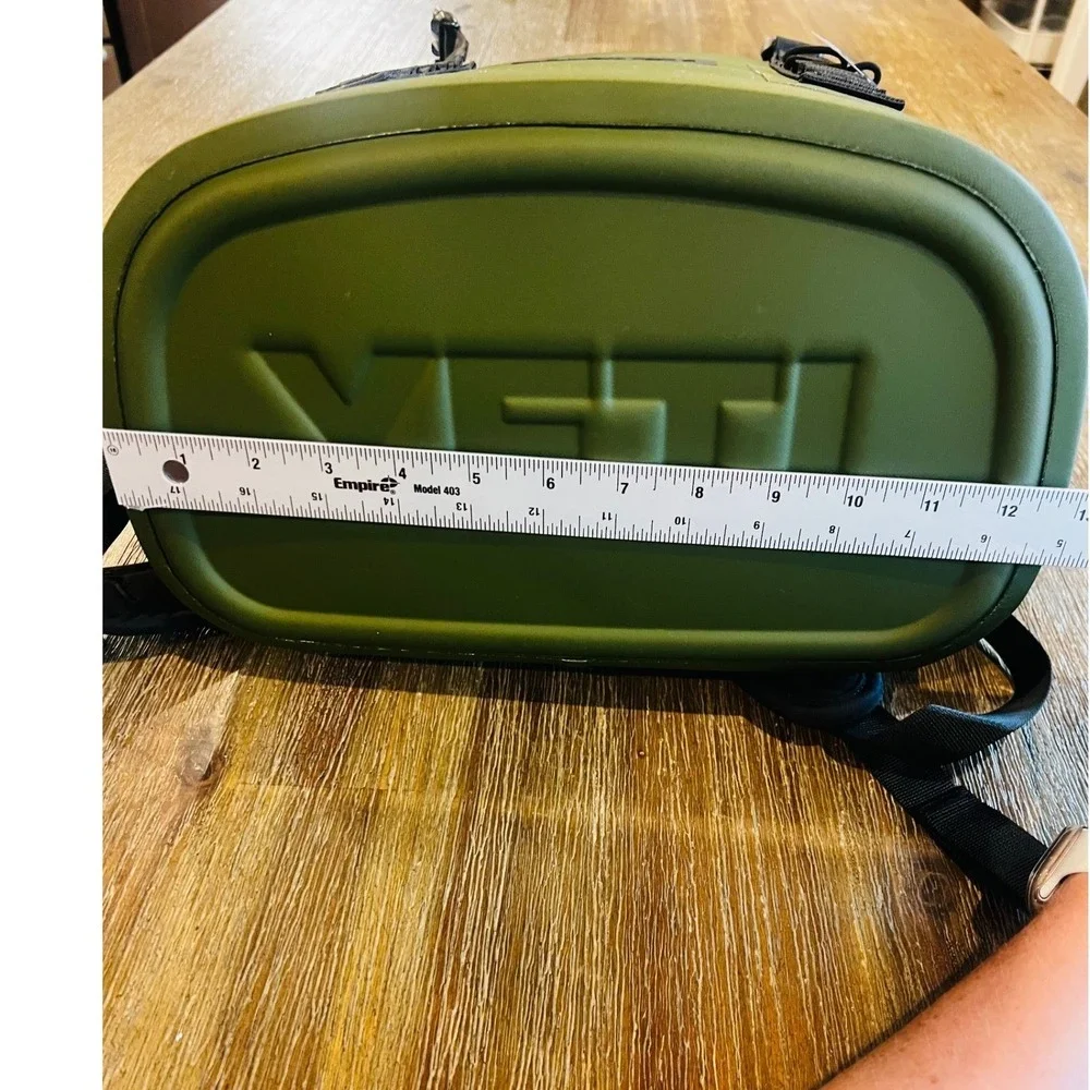 NWT YETI Hopper M20 Soft Backpack Cooler Camp Green MagShield Access